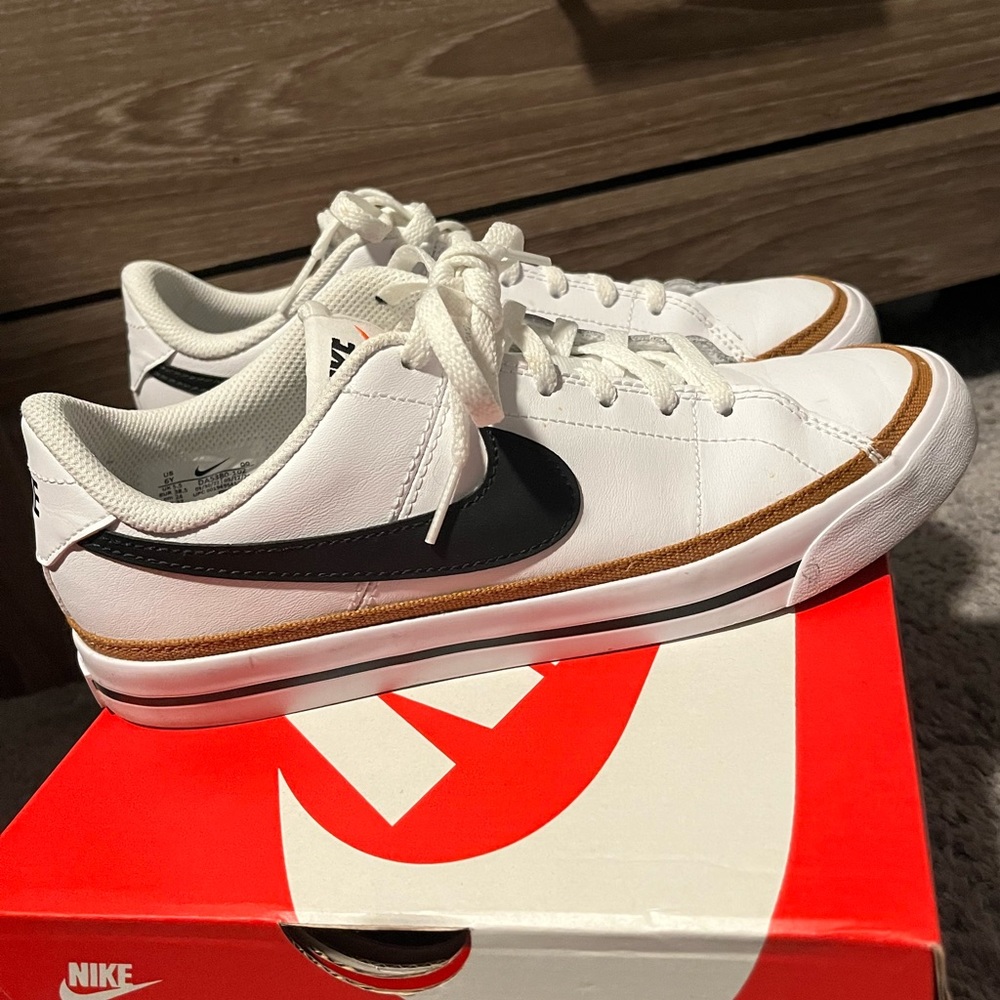 Youth Nike Court Legacy